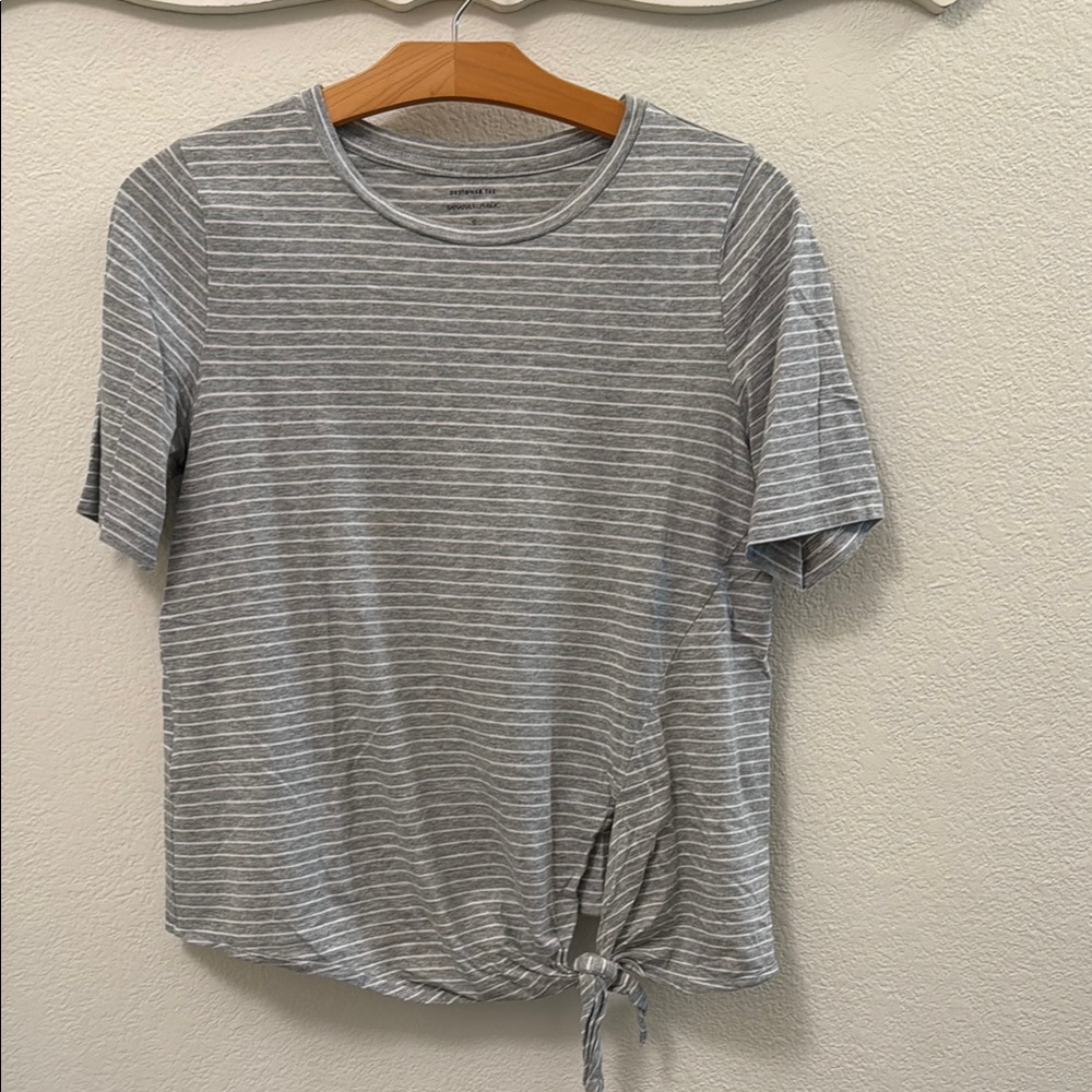 Banana Republic Gray and White Tie Front T-Shirt